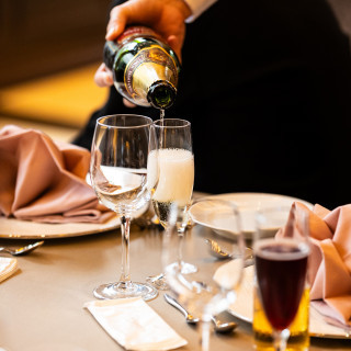 ゲストテーブル披露宴中の1枚です