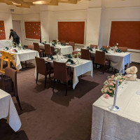 設営後の披露宴会場全体