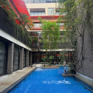 披露宴会場から外に出れ、リゾート感も感じられます。