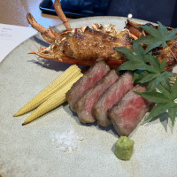 ステーキとオマール海老