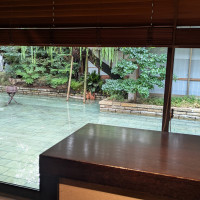 披露宴会場から池が見えます