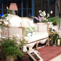 新郎新婦の席です。ソファー席だったのでゆったりと過ごせました