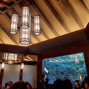 挙式会場の天井|773514さんのアカガネリゾート京都東山(AKAGANE RESORT KYOTO HIGASHIYAMA)の写真(2550264)