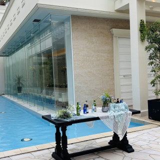 サイトや情報誌で掲載されているように、青く綺麗な水がある