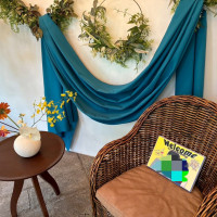 ウェルカムスペースにも生花を置きました