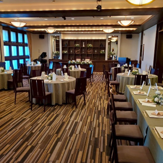 シックな会場で派手すぎないのが良い。