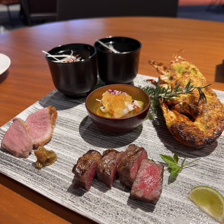 オマール海老等、和風の料理をメインに提供されるようです。