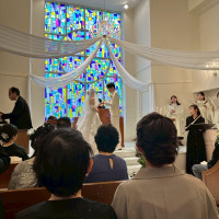 ステンドグラスが綺麗！
牧師さん日本語ペラペラだしかわいい