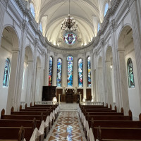 天井が高いチャペル