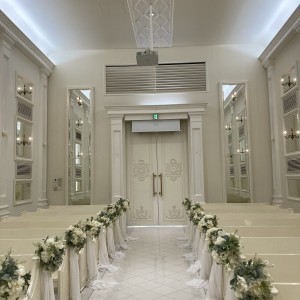 スクリーンでムービーを流すこともできます。|773715さんのアーククラブ迎賓館（郡山）/テイクアンドギヴ・ニーズウェディングの写真(2550763)