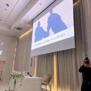 ムービーを流せるスクリーンが2面あります。|773750さんのララシャンス 博多の森の写真(2551005)