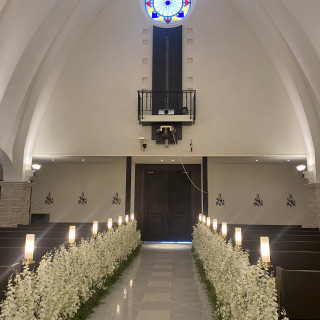 チャペルの新郎新婦目線での写真です。