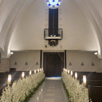 チャペルの新郎新婦目線での写真です。