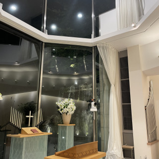 滝が見えるチャペル