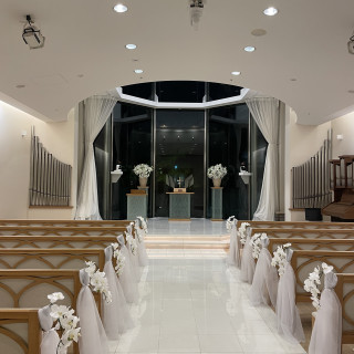 滝が見えるチャペル