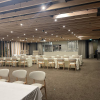 オープンキッチンの宴会場
