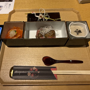 試食(サーモン、牛肉、茶碗蒸し)です|773834さんのエルムガーデンの写真(2551287)