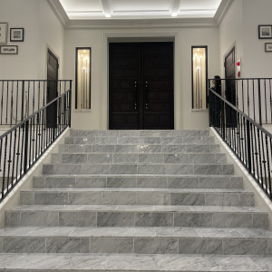 チャペルへの階段|773897さんのヒルサイドクラブ迎賓館(札幌)/テイクアンドギヴ・ニーズウェディングの写真(2573499)