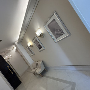 披露宴会場への廊下の壁側|773917さんのアーフェリーク迎賓館（熊本）/テイクアンドギヴ・ニーズウェディングの写真(2551454)