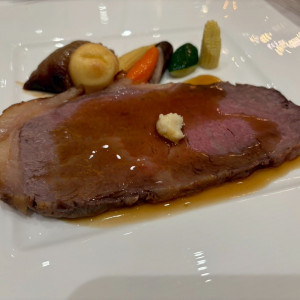 国産牛ロース肉のローストビーフ|773934さんのベイサイド迎賓館(松山)/テイクアンドギヴ・ニーズウェディングの写真(2554106)