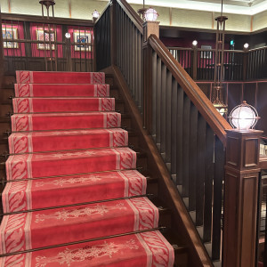 エントランスの階段です
高さを生かした写真が映えそうです|774007さんのTHE CONDER HOUSE（ザ・コンダーハウス）の写真(2552371)