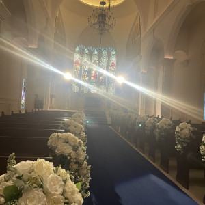 入場時の照明|774010さんのアニヴェルセル みなとみらい横浜の写真(2555730)