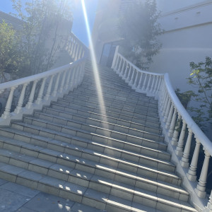 大階段でフラワーシャワー可能|774036さんのAILE d'ANGE garden（エル・ダンジュ ガーデン）の写真(2551973)