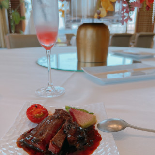 試食時のお肉料理