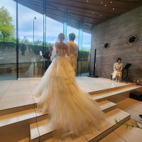 空も見えるチャペルでした