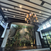 緑が多く、自然光を感じられるチャペル