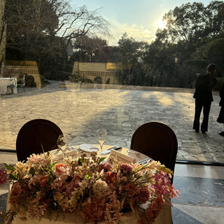 ガラス張りです。