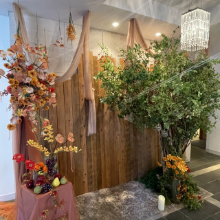 季節や行事に合わせた華やかなロビー