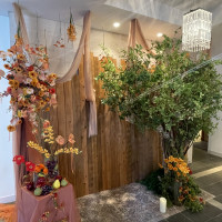 季節や行事に合わせた華やかなロビー