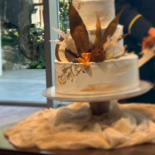 ウエディングケーキです
めっちゃ可愛くて最高でした