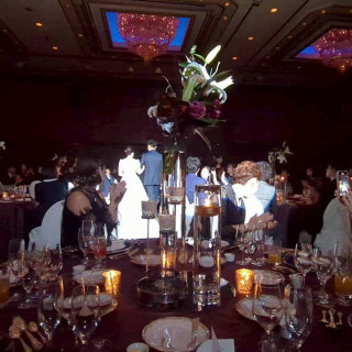 キラキラ反射するテーブルコーディネート