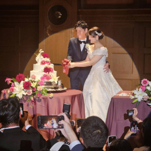 生花で飾ったウェディングケーキ|774148さんの名古屋観光ホテルの写真(2552396)