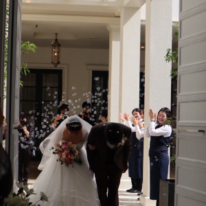 新郎新婦退場|774157さんのアクアテラス迎賓館（大津）/テイクアンドギヴ・ニーズウェディングの写真(2552430)