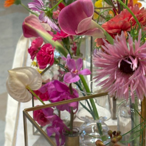 カラフルな明るいお花に|774157さんのアクアテラス迎賓館（大津）/テイクアンドギヴ・ニーズウェディングの写真(2552486)