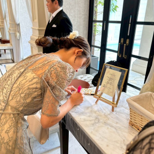 メッセージと名前をジェンガに書いてもらった|774157さんのアクアテラス迎賓館（大津）/テイクアンドギヴ・ニーズウェディングの写真(2552494)