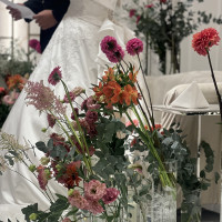 鮮やかな白とお花