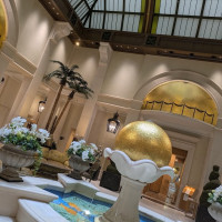 華やかなロビー