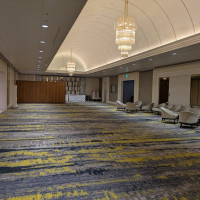 瑞鳥前のロビー