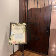 ナチュラルテイストな披露宴会場