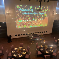 天井のミニライトもいい演出です