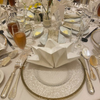 披露宴会場のテーブル