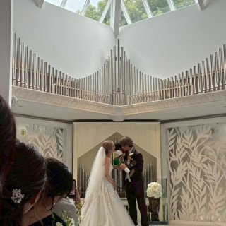 天井のガラスから自然光が入って神聖な雰囲気でした◎