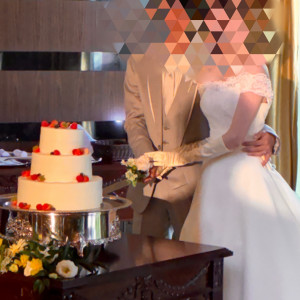 ケーキ入刀|774325さんの旧軽井沢礼拝堂 旧軽井沢ホテル音羽ノ森の写真(2553612)