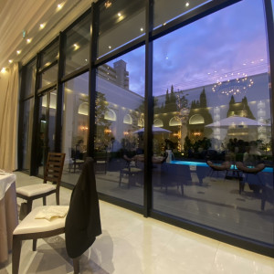 夕方のガーデン|774406さんのアーヴェリール迎賓館（高松）/テイクアンドギヴ・ニーズウェディングの写真(2554213)