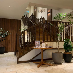 入ってすぐのソファーからの景色|774425さんのザ・ロイヤルダイナスティ大宮(THE ROYAL DYNASTY OMIYA)の写真(2554341)