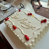 ケーキ入刀後のケーキ